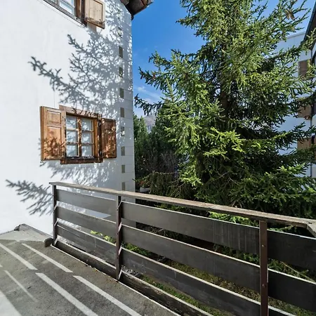 In The Heart Of Celerina With Garden Διαμέρισμα *